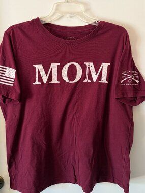 Grunt Style WOMEN'S MOM DEFINED T-SHIRT - Maroon  XL